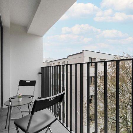 Spacious Apartment With Balcony By Rent Like Home بوزنان المظهر الخارجي الصورة